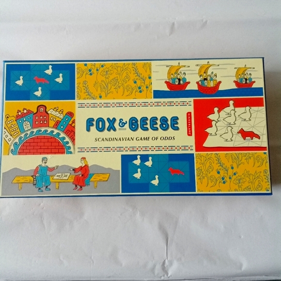 Fox & Geese Scandinavian Abstract Strategy Board Prediction Game of Odds New - Picture 1 of 5